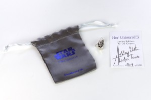 Her Universe - limited edition 3D R2-D2 charm