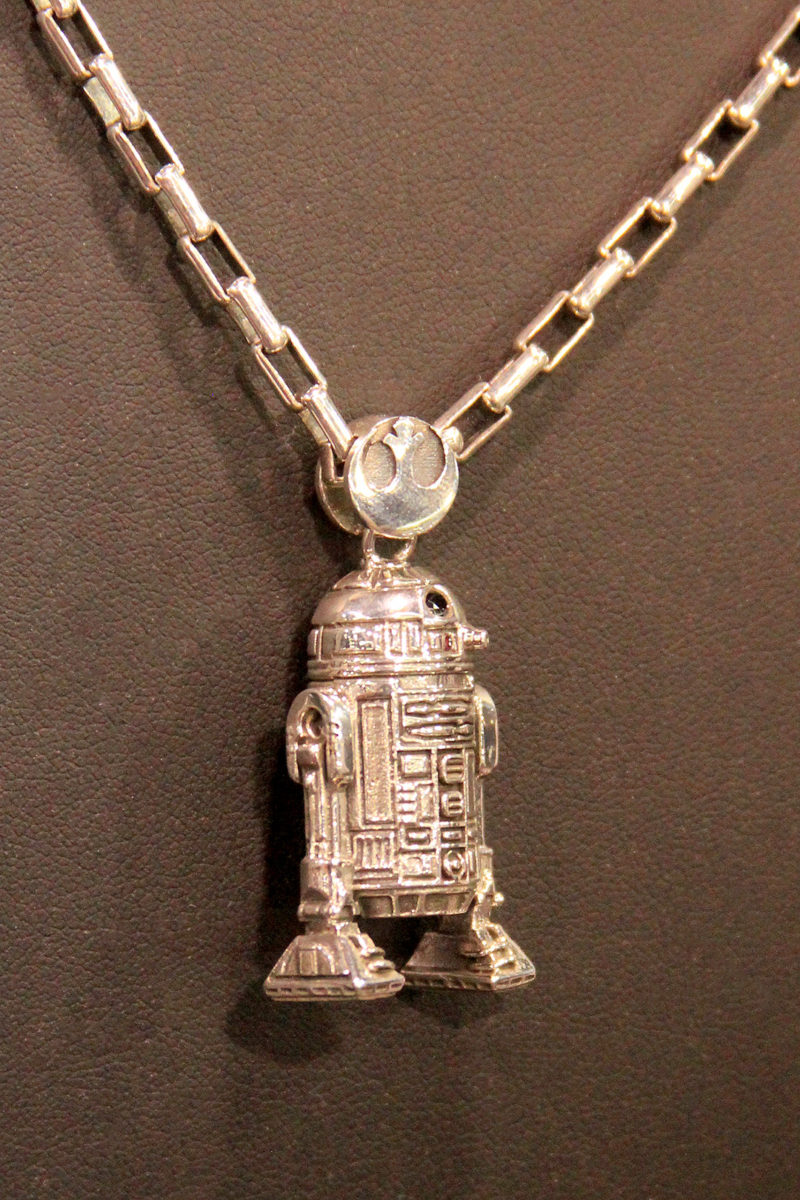 Han Cholo - R2-D2 necklace