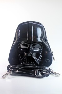 Loungefly - Darth Vader crossbody bag (front)