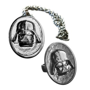 Her Universe - Darth Vader ring and necklace bundle