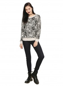 Hot Topic - women's long sleeve reversible pullover top (front/reverse side)