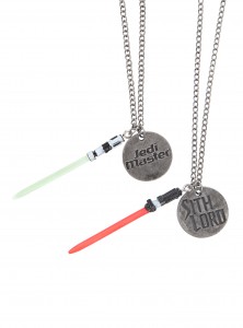 Hot Toopic - Jedi Master & Sith Lord Best Friend Necklace Set 