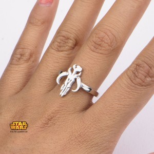Body Vibe - women's Mandalorian symbol cut out ring
