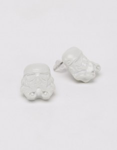 Spencers - Stormtrooper 3D stud earrings (white)