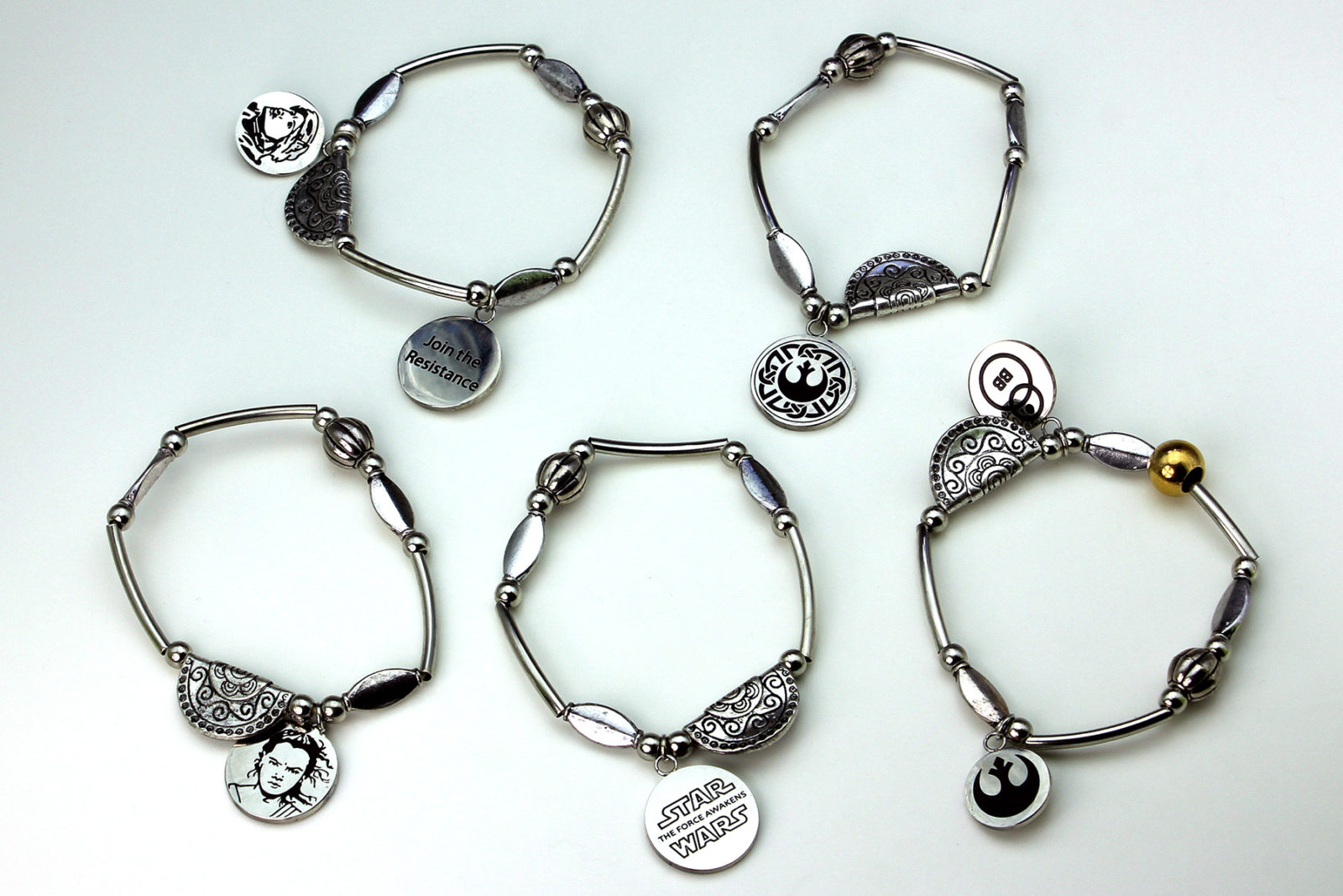 Review – Rey stretchable charm bracelet set