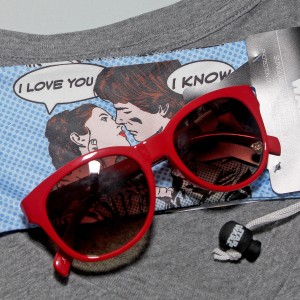 Kohl's - women's Star Wars sunglasses with drawstring bag