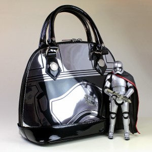 Loungefly - Captain Phasma mini dome bag (with figure, not included)