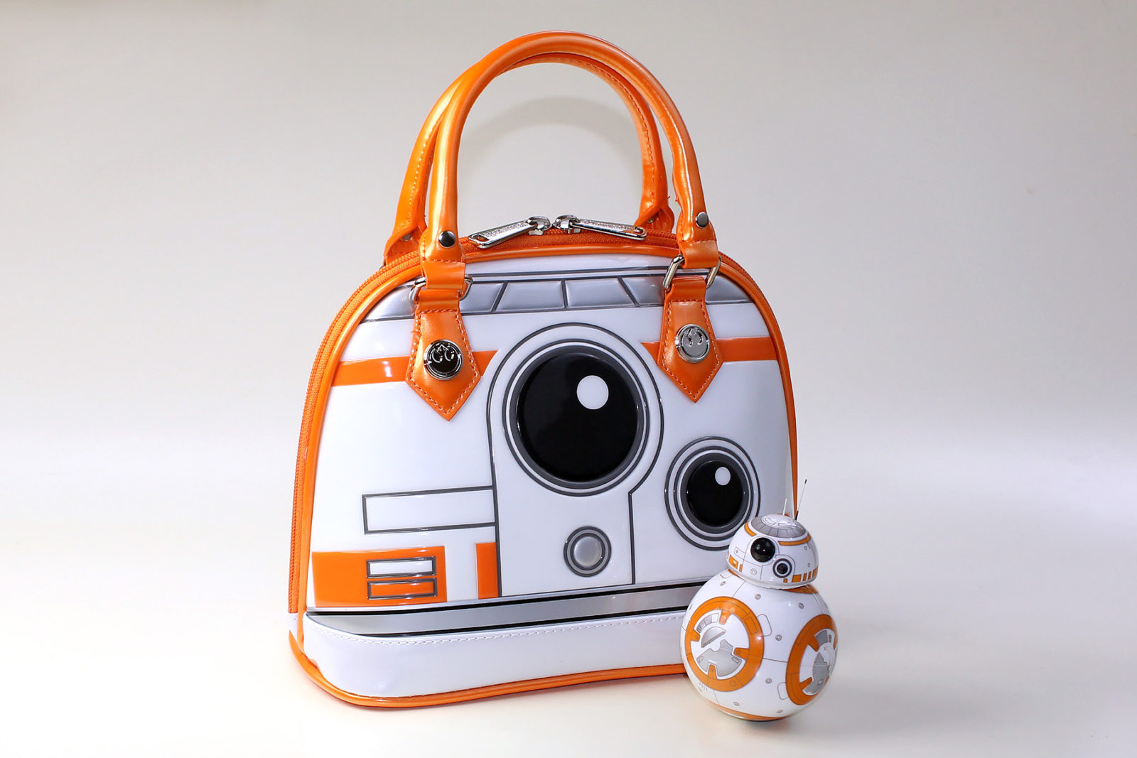 Loungefly - BB-8 dome handbag (with Sphero BB-8, not included)