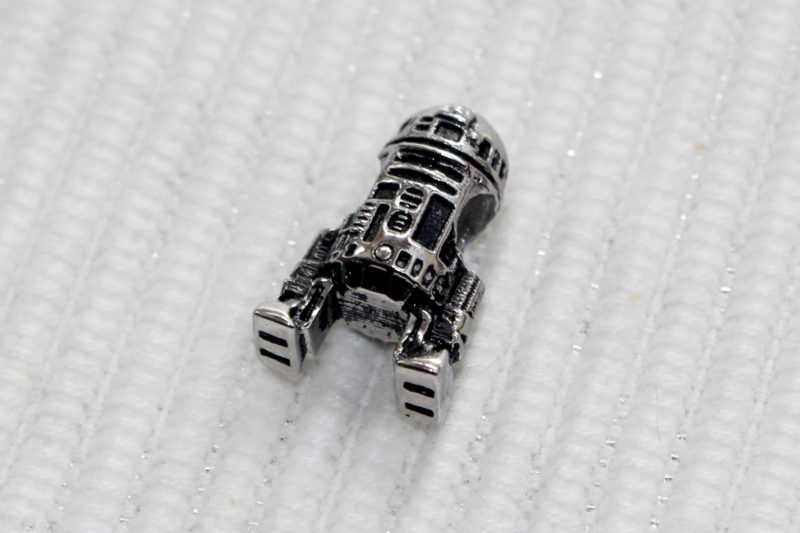 Body Vibe x Star Wars R2-D2 bead charm