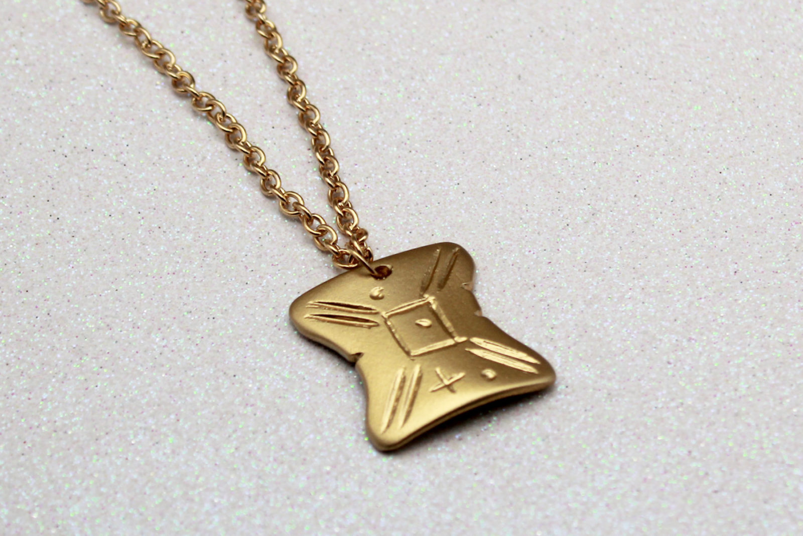 DIY – Star Wars Japor snippet necklace