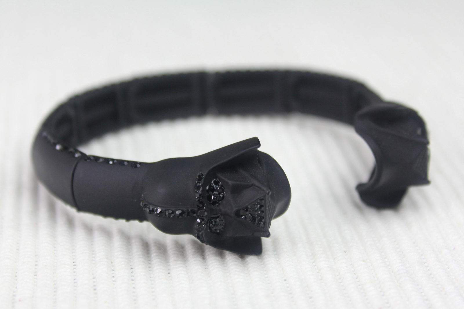 Review – 10PM Darth Vader bracelet