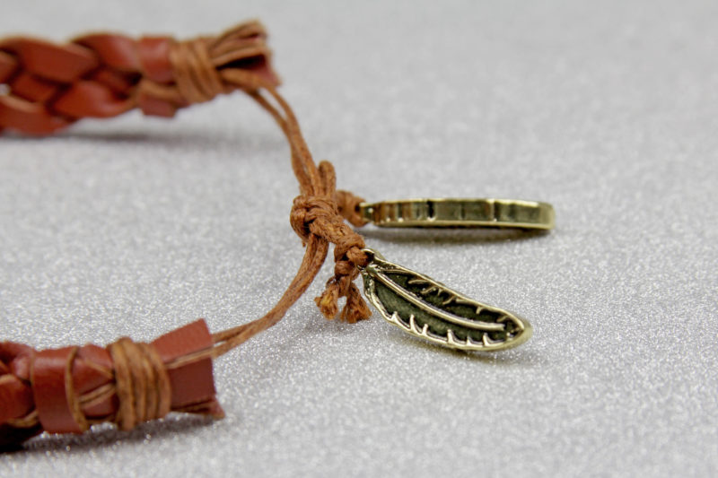 Bioworld x Star Wars The Last Jedi porg faux leather braided bracelet