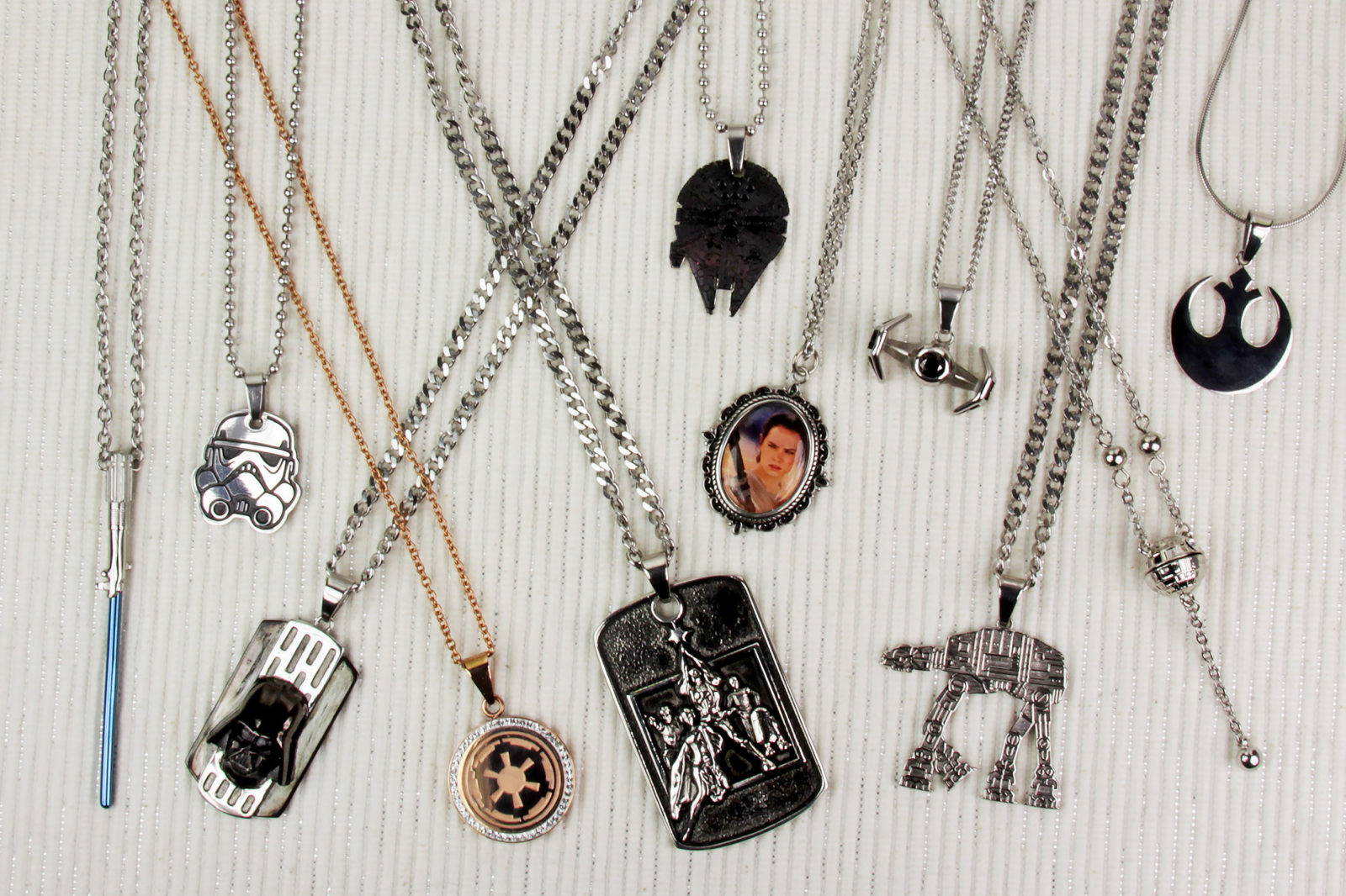 Body Vibe x Star Wars necklaces