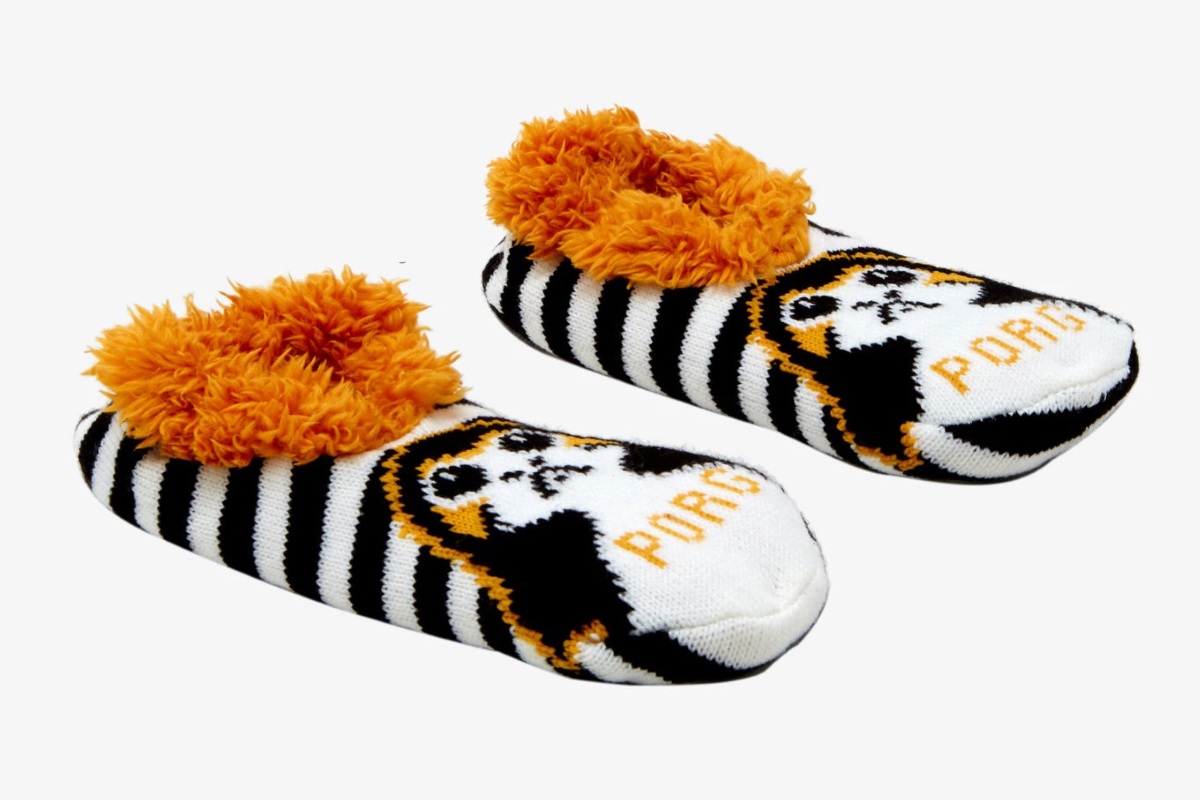 Star Wars Porg Knit Slippers at Hot Topic