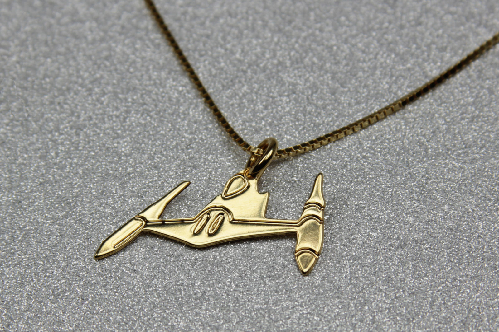 Review – Malaika Raiss Naboo Fighter Necklace