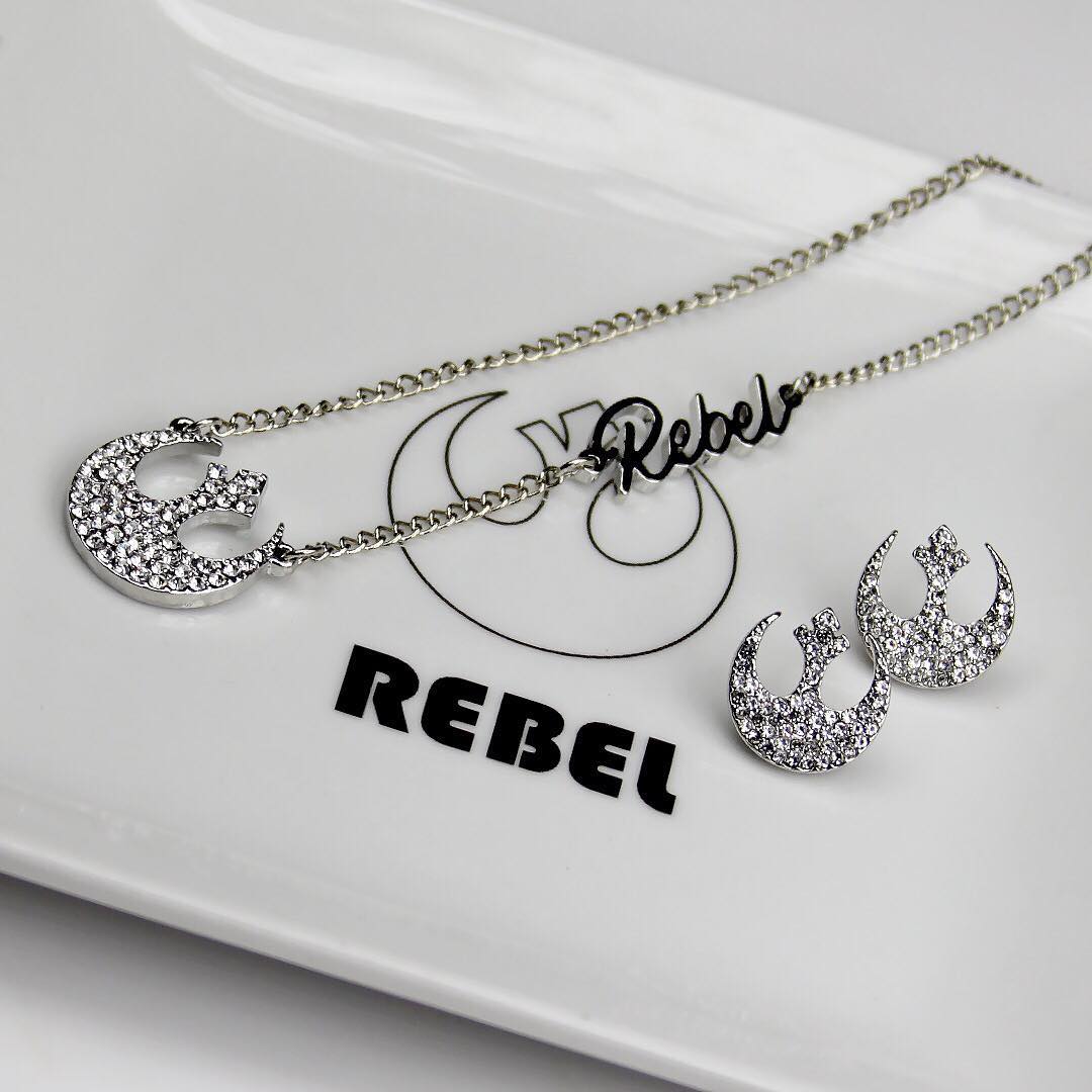 Bioworld Star Wars Rebel Alliance Necklace and Earrings Set